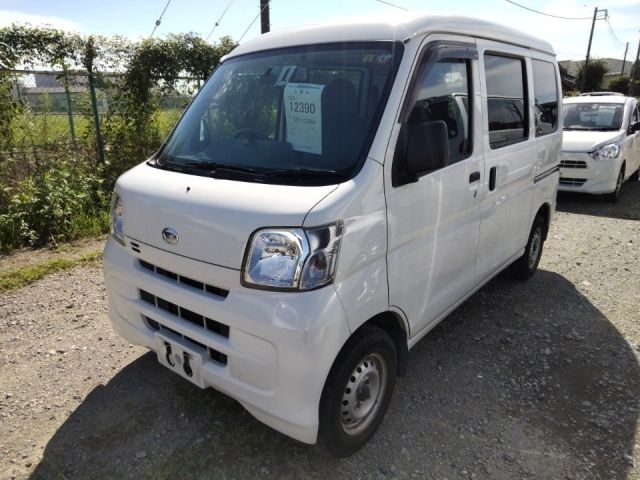 12390 Daihatsu Hijet van S321V 2017 г. (LUM Tokyo Nyusatsu)